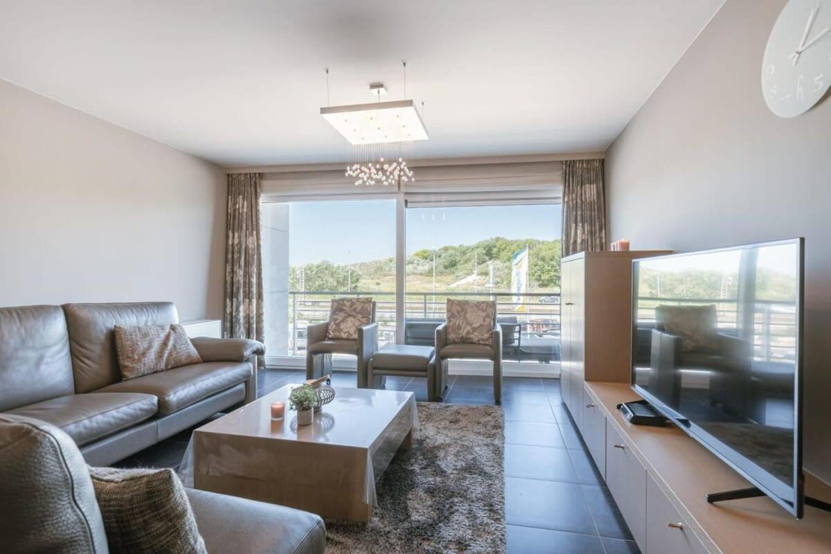 Huswell - Bright Apartment With Parking Near The Beach Bredene Eksteriør bilde