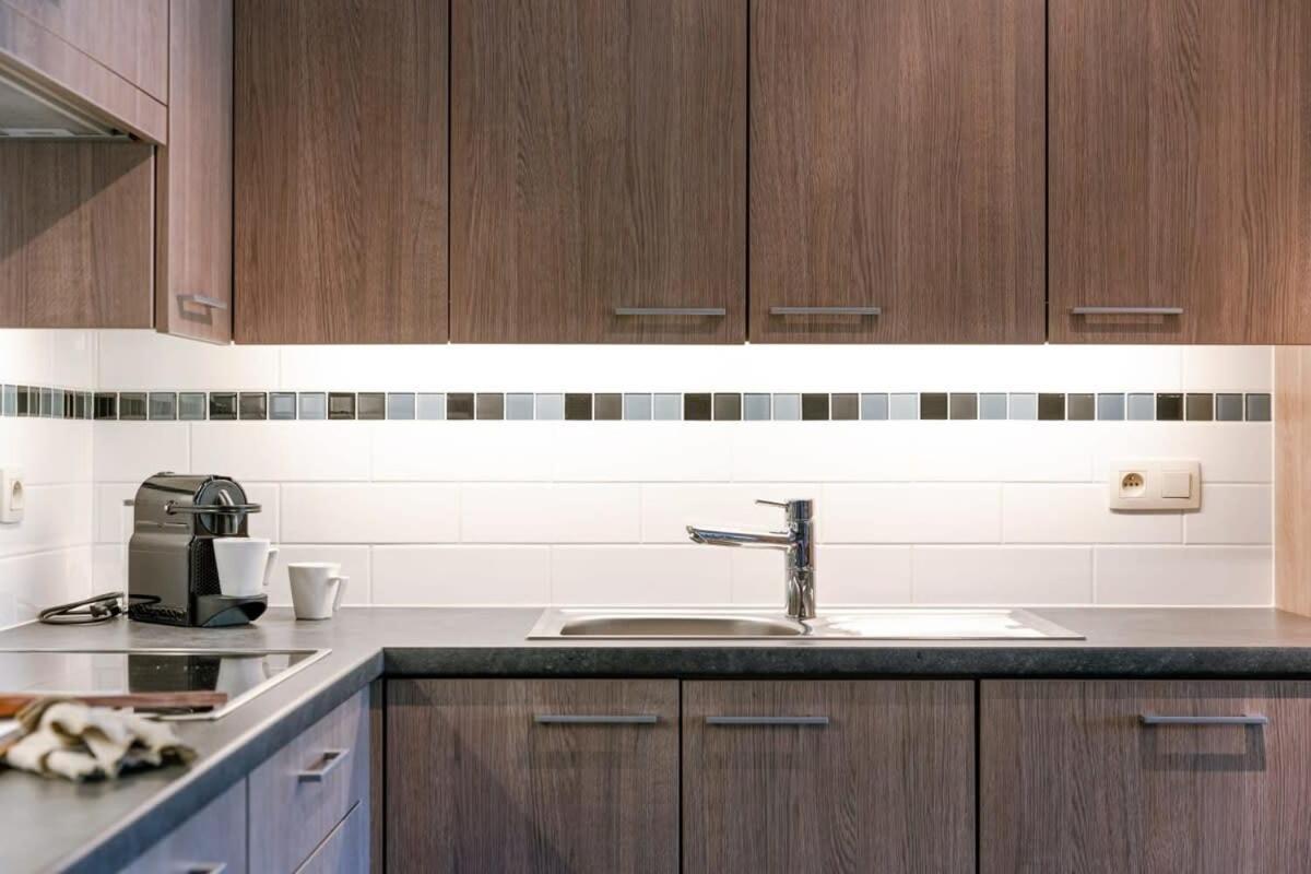 Huswell - Bright Apartment With Parking Near The Beach Bredene Eksteriør bilde